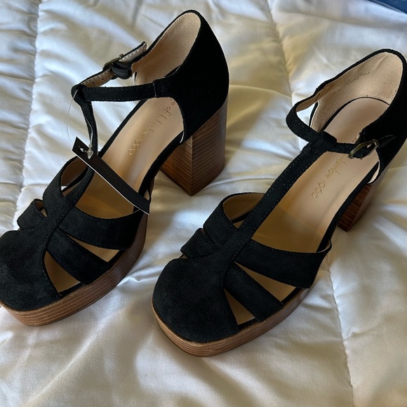 NWT House of Harlow • “Tizzy” Platform Mary Jane Black Suede Sandals - Picture 8 of 10